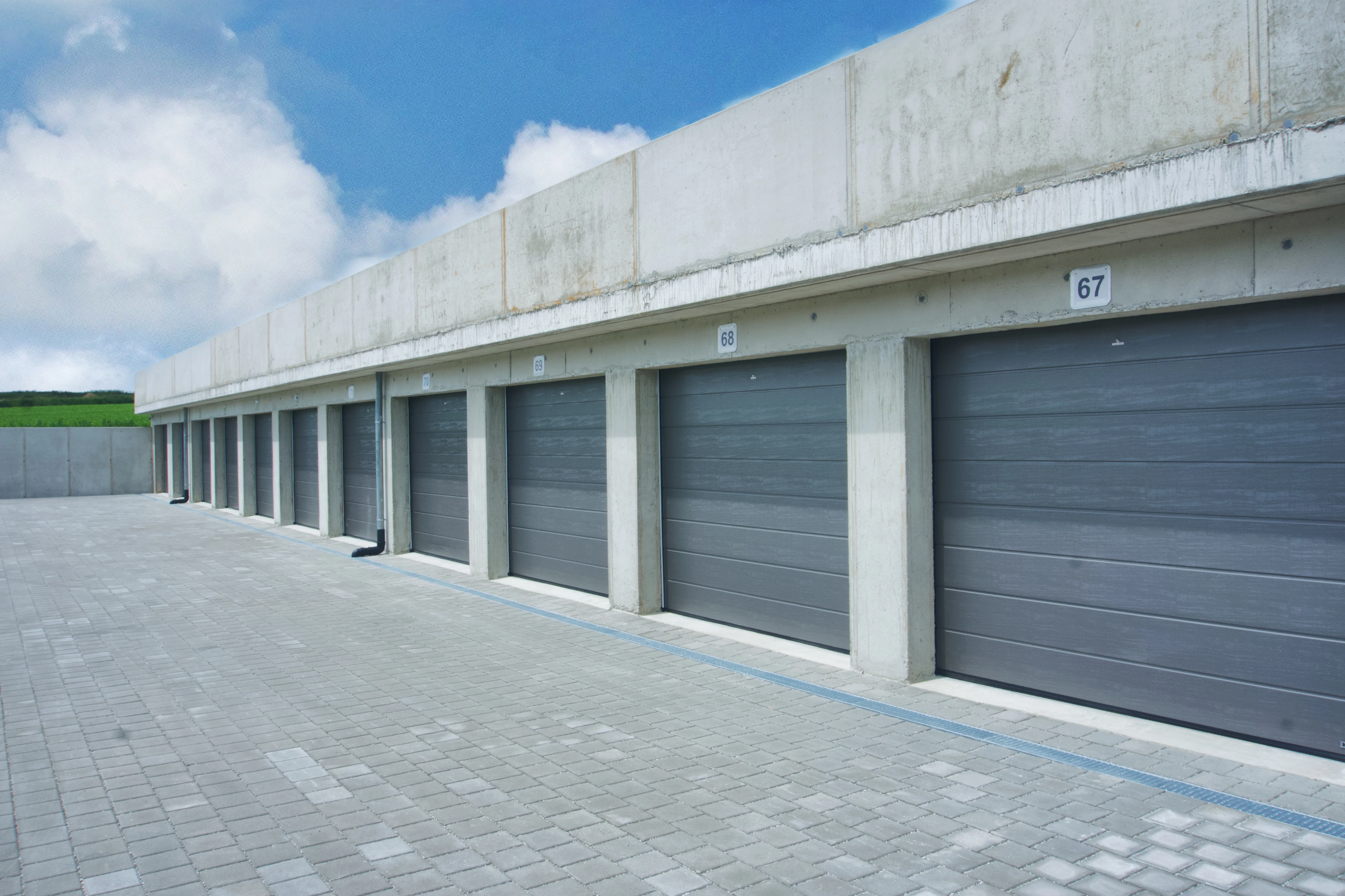 Holzlandgaragen - Moderne Garagenanlage in Hohenpolding